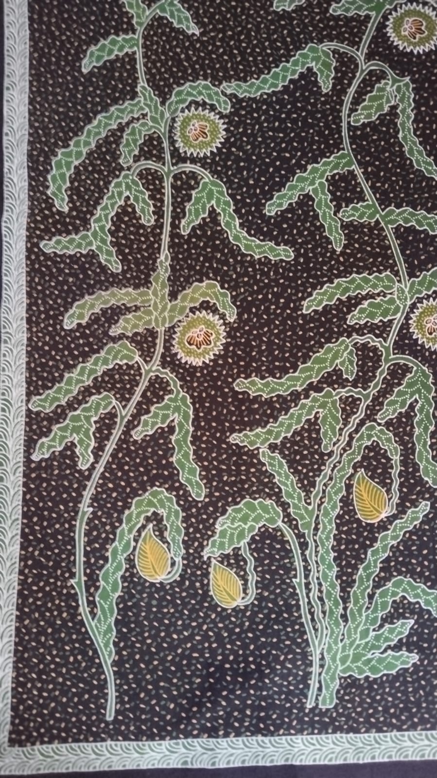 Motif batik tulis Wijaya Kusuma