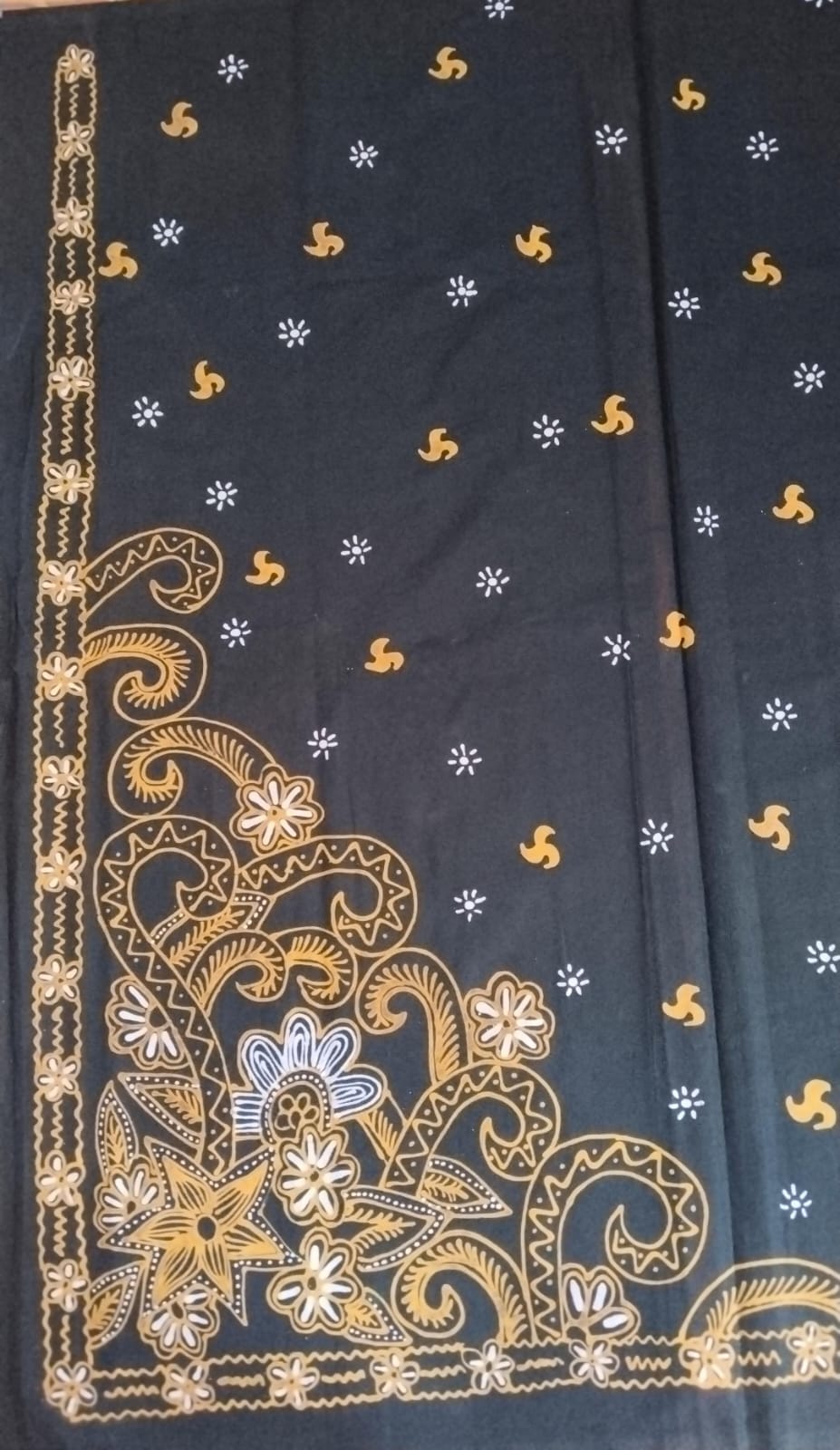 Motif batik tulis pakis